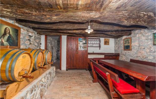 Sveti Vid Dobrinjski Casa | Cozy Home In Sveti Vid Dobrinjski With Sauna