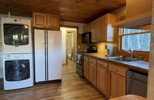 Black Hawk Casa | Cozy home in the Colorado mountains with hot tub-close to Denver & Boulder