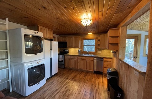 Black Hawk Casa | Cozy home in the Colorado mountains with hot tub-close to Denver & Boulder
