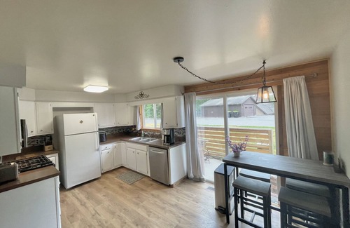 Lake Ann Casa | Cozy home in the heart of Lake Ann Village!