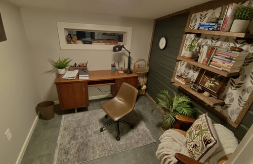 Waleska Casa | Cozy home in the heart of Waleska! Right beside Reinhardt University.