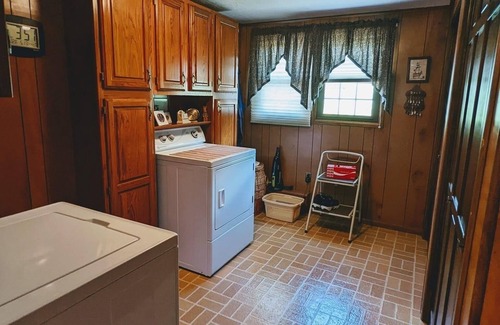 Clintwood Casa | Cozy Home in the middle of town