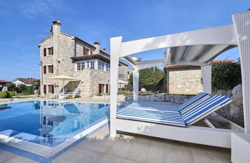 Vilanija Casa | Acogedora casa en Umag con sauna