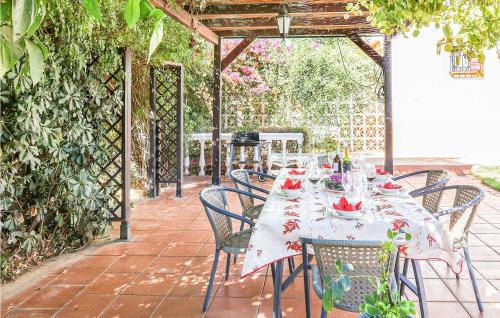 Utrera Casa | Cozy Home In Utrera With Swimming Pool
