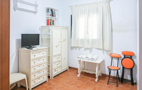 Utrera Casa | Cozy Home In Utrera With Swimming Pool
