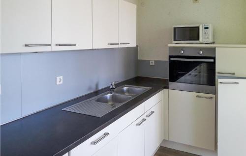 Vlagtwedde Casa | Cozy Home In Vlagtwedde With Lake View