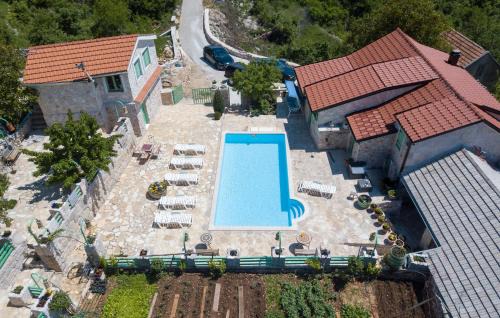 South Croatia Coast Casa | Cozy Home In Zagvozd With Sauna
