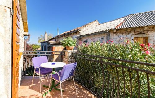 Modrusani Casa | Cozy Home In Zminj With Kitchen
