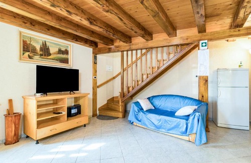 Modrusani Casa | Cozy Home In Zminj With Kitchen