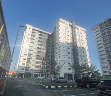 Taman Kolej Perdana Apartamento | Cozy Home Kampar (UTAR) 5bedrooms 10pax Free WiFi