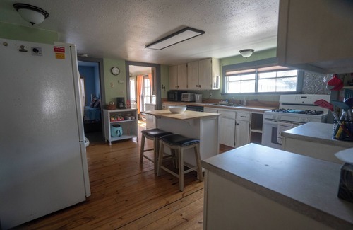 Lake City Casa | Cozy home near Alpine Loop in downtown Lake City. Off street parking available.