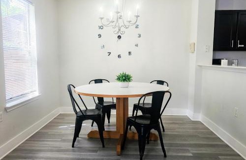 Austin Casa | Cozy Home Near Downtown Austin And Airport