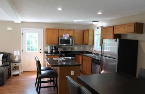 Keene Casa | Cozy Home Near Downtown, Shops, and Restaurants.