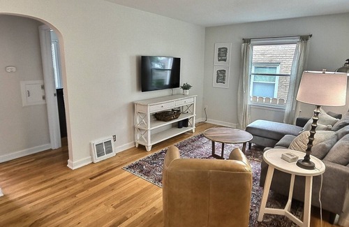 Milwaukee Casa | Cozy home near Froedtert & Children's Hospital! Quiet & friendly neighborhood!