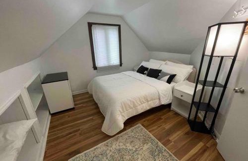 Des Plaines Casa | Cozy Home near O HARE fast internet