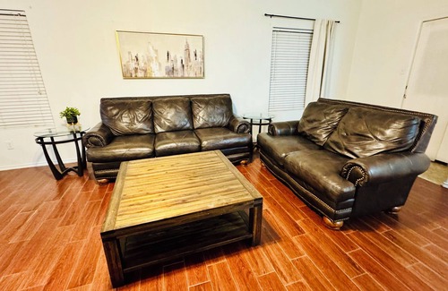 Hutto Casa | Cozy home, near Samsung,Dell Diamond and shopping centers.