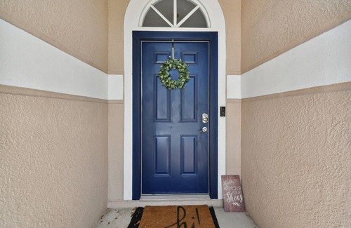 Oak Grove Casa | Cozy home near the Tampa Premium Outlets in the heart of Tampa!
