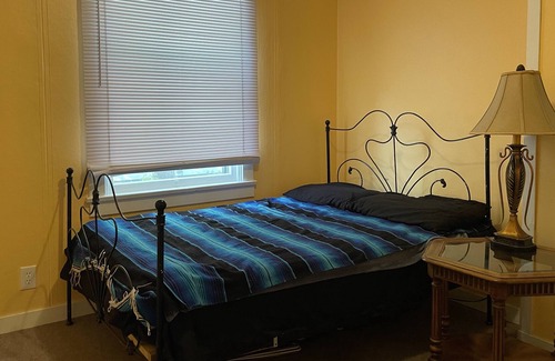 Osburn Casa | Cozy home near two ski resorts!
