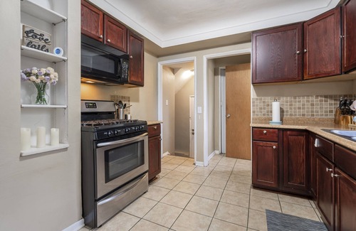 Ottawa Casa | Cozy home near university, Pet-Friendly & Family-Friendly Neighborhood