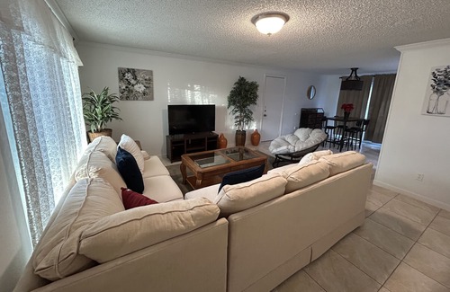 Royal Palm Beach Casa | Cozy Home near State fair grounds & peaceful beaches