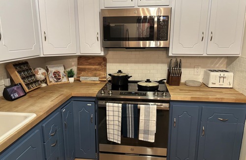 South Salt Lake Casa | Cozy home near the mountains that allows you to enjoy all Utah has to offer!