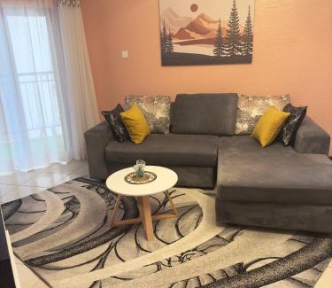 Nairobi West Apartamento | Cozy Home Near Wilson Airport & Giraffe Center