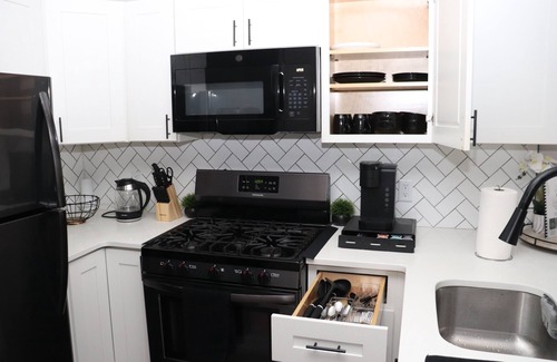 South Philadelphia Casa | Cozy Home NearUPenn/Sports Complex/Sleeps 6