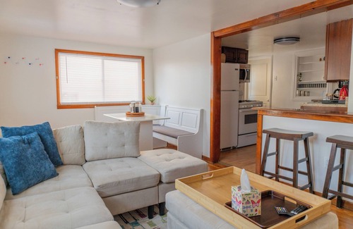 Monaca Casa | Cozy Home outside Pittsburgh