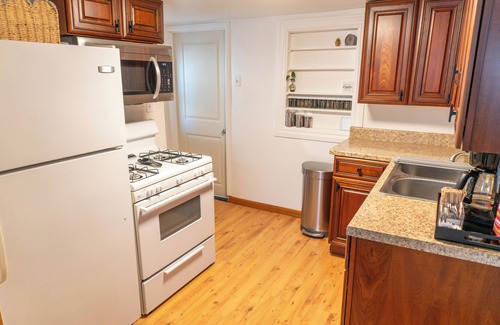 Monaca Casa | Cozy Home outside Pittsburgh