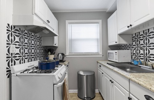 Wyandotte Casa | Cozy Home-Perfect for Boaters-Near Detroit River