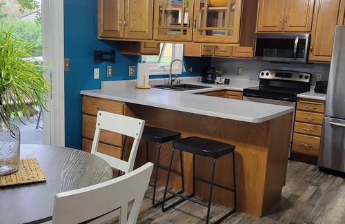 Sioux Falls Casa | Cozy home right off of I 229 and 26th St