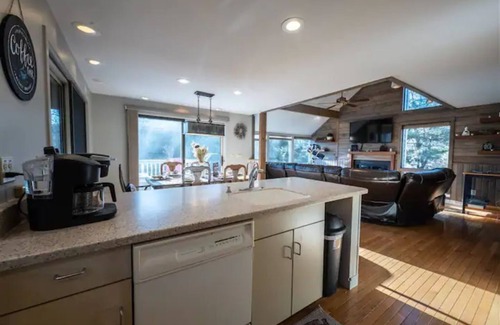 The Galena Territory Casa | Cozy Home secluded in the Wildlife Preserves
