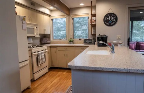 The Galena Territory Casa | Cozy Home secluded in the Wildlife Preserves