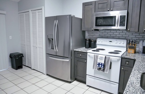 Englewood Park Casa | Cozy Home w/Fenced Yard – Near Downtown & Attractions!