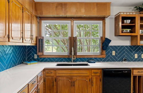 Mills River Cabaña | Cozy home w/ hot tub & huge fenced yard & firepit!