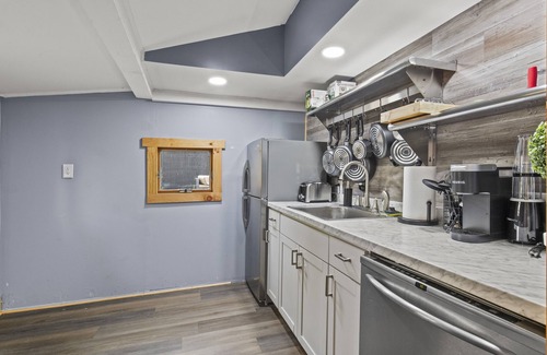 Canandaigua Cabaña | Cozy Home W/ King Bed and Lake Access