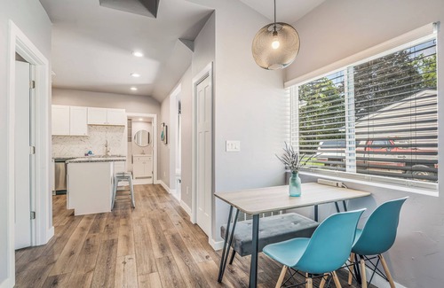 Menasha Casa | Cozy Home w/ Large Yard Near Appleton & Neenah