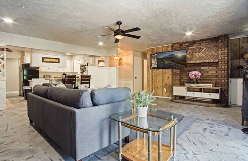 Midwest City Casa | Cozy home with fenced yard in Midwest City