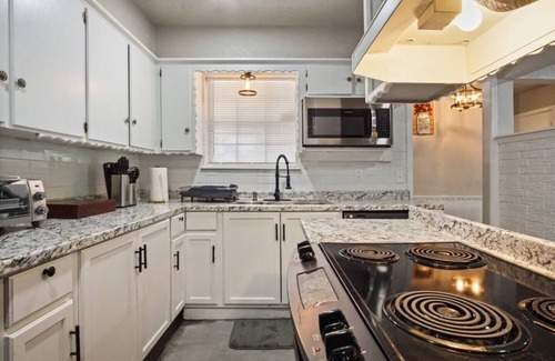 Midwest City Casa | Cozy home with fenced yard in Midwest City