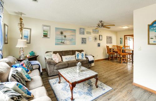 Sunset Beach Casa | Cozy Home with Fenced Backyard in Sunset Beach!