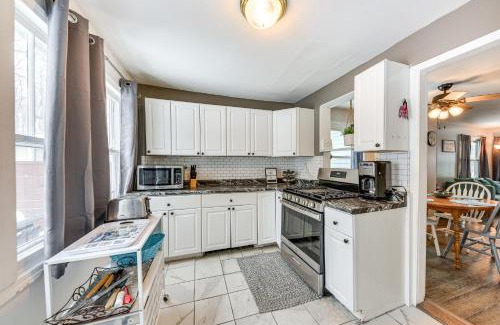 Twin Lakes Casa | Cozy Home with Fire Pit 2 Blocks to Lake Mary!