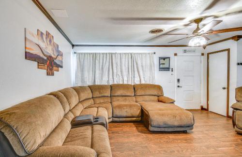 Amarillo Casa | Cozy Home with Fire Pit Drive to Palo Duro Canyon!