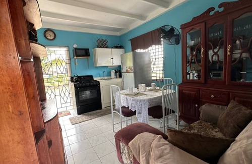 Spring Village Casa | Cozy home with lot of spaces, 15 minutes away from the town.