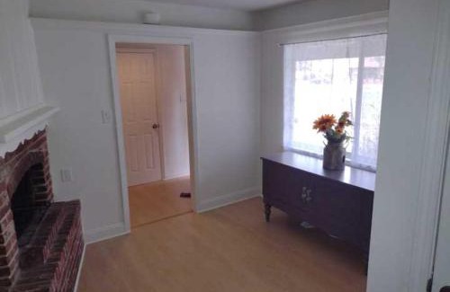 Parkway-South Sacramento Casa | Cozy home with pool