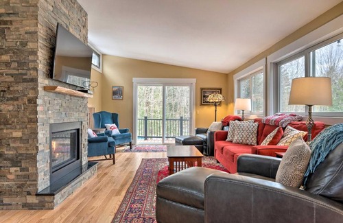 Stowe Area Casa | Cozy Home with Sauna Mins to Stowe Mountain Resort
