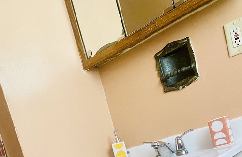 Rockford Casa | Cozy home within 5 minutes to local hospital