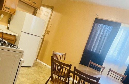 Rockford Casa | Cozy home within 5 minutes to local hospital