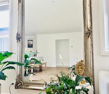 Delacombe Casa | Cozy Homez Ballarat - Home stay