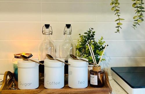 Delacombe Casa | Cozy Homez Ballarat - Home stay