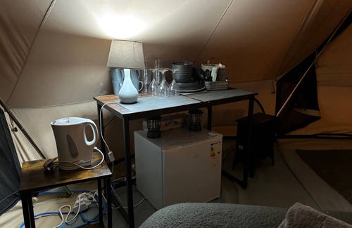 Llanfairpwllgwyngyll Cabina | Cozy Hot Tent with Log Burner & Hot Tub Left Tent